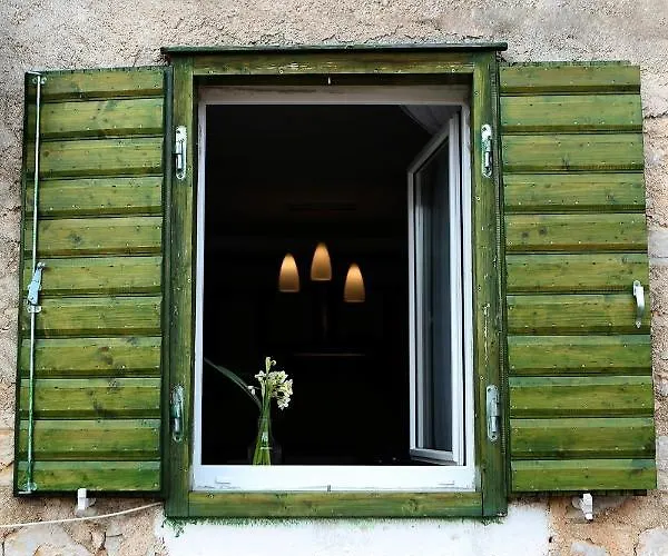 With A Parking Space Bol, Brac - 11568