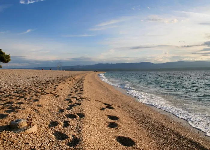 Daire With A Parking Space Bol, Brac - 11568 Bol